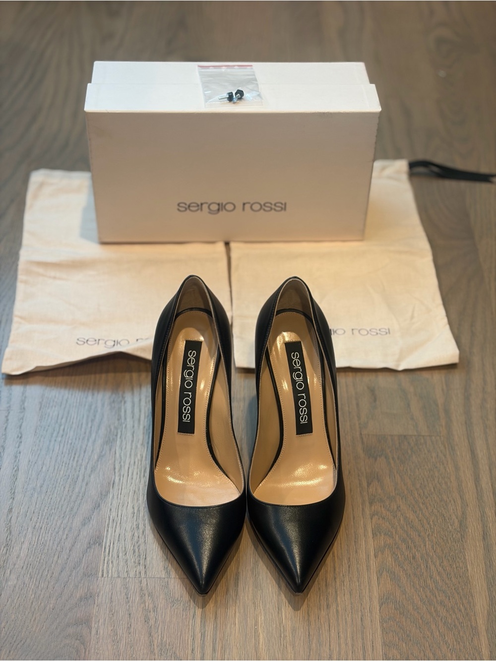 Gianvito Rossi Black Leather Pointed-Toe Stiletto Pump